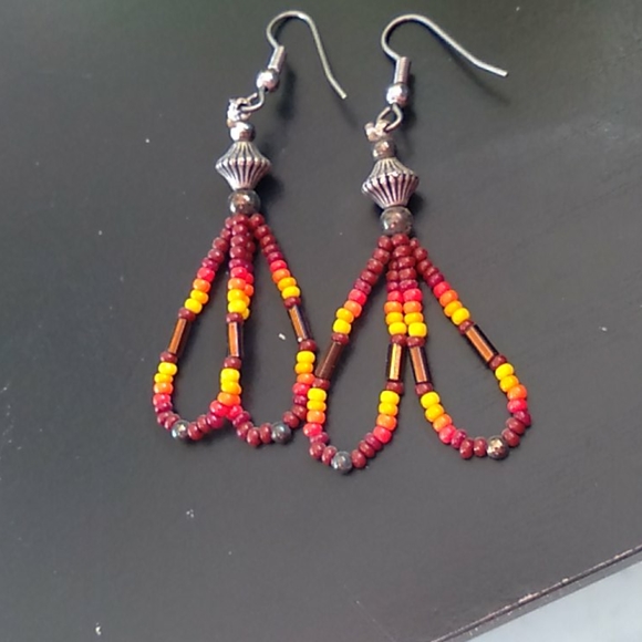 Loop earrings - Picture 2 of 2